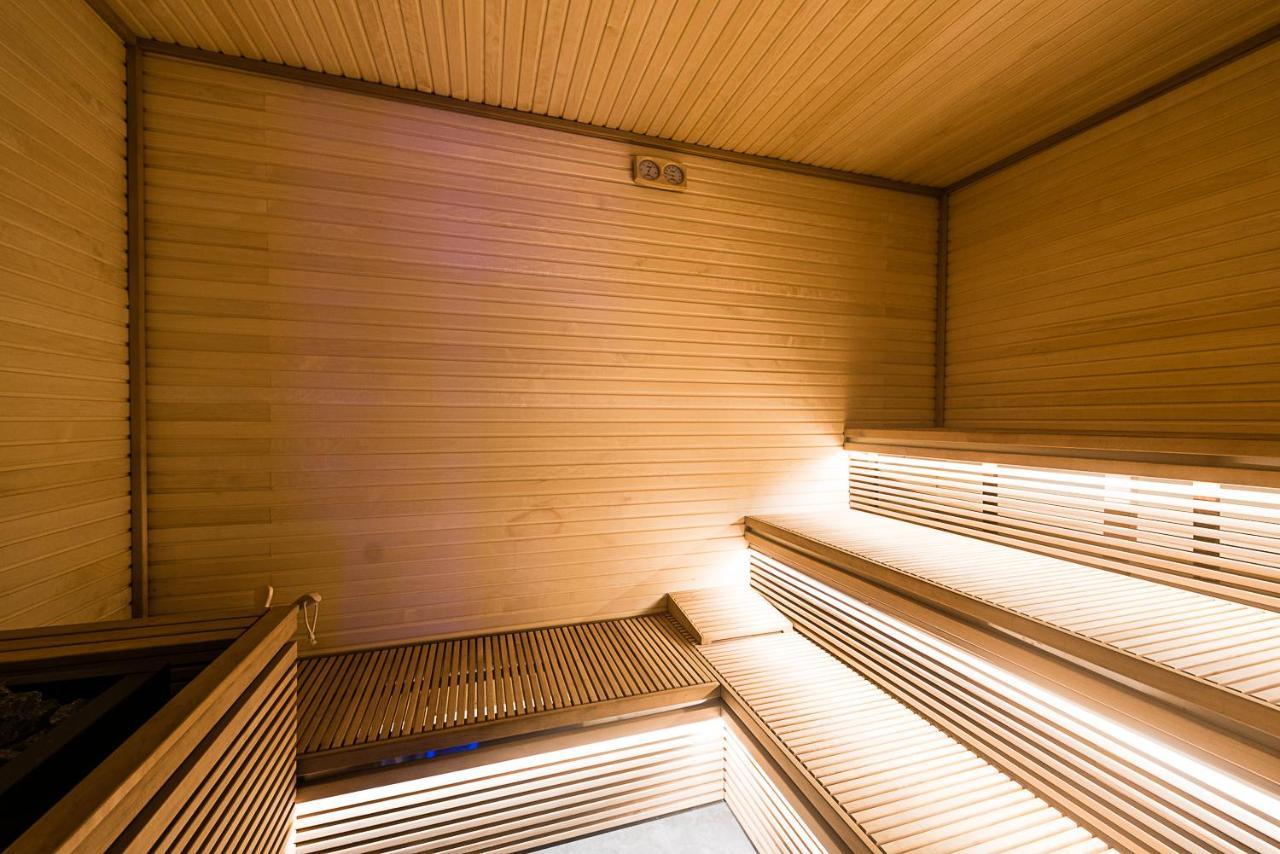 LHP Napoli Palace&SPA Esterno foto A modern Finnish sauna
