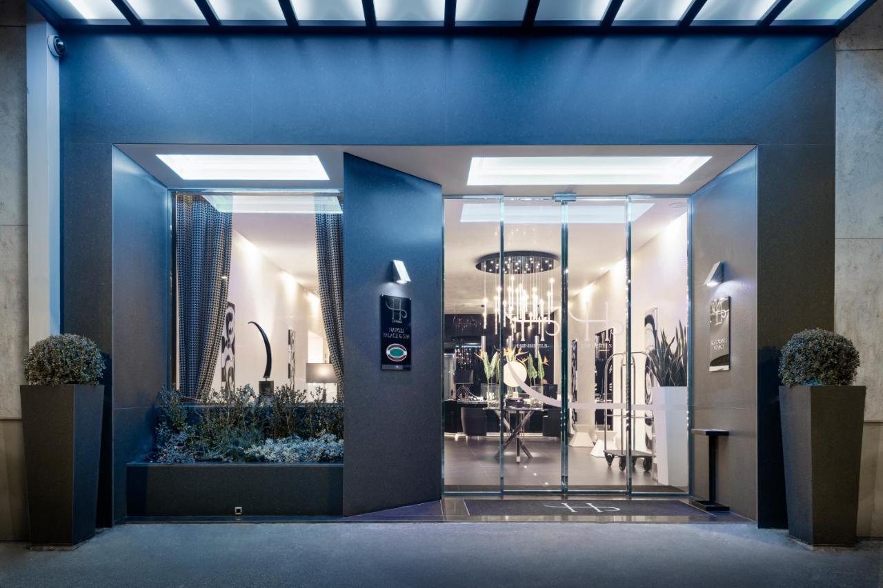 LHP Napoli Palace&SPA Esterno foto The entrance of the store in Milan