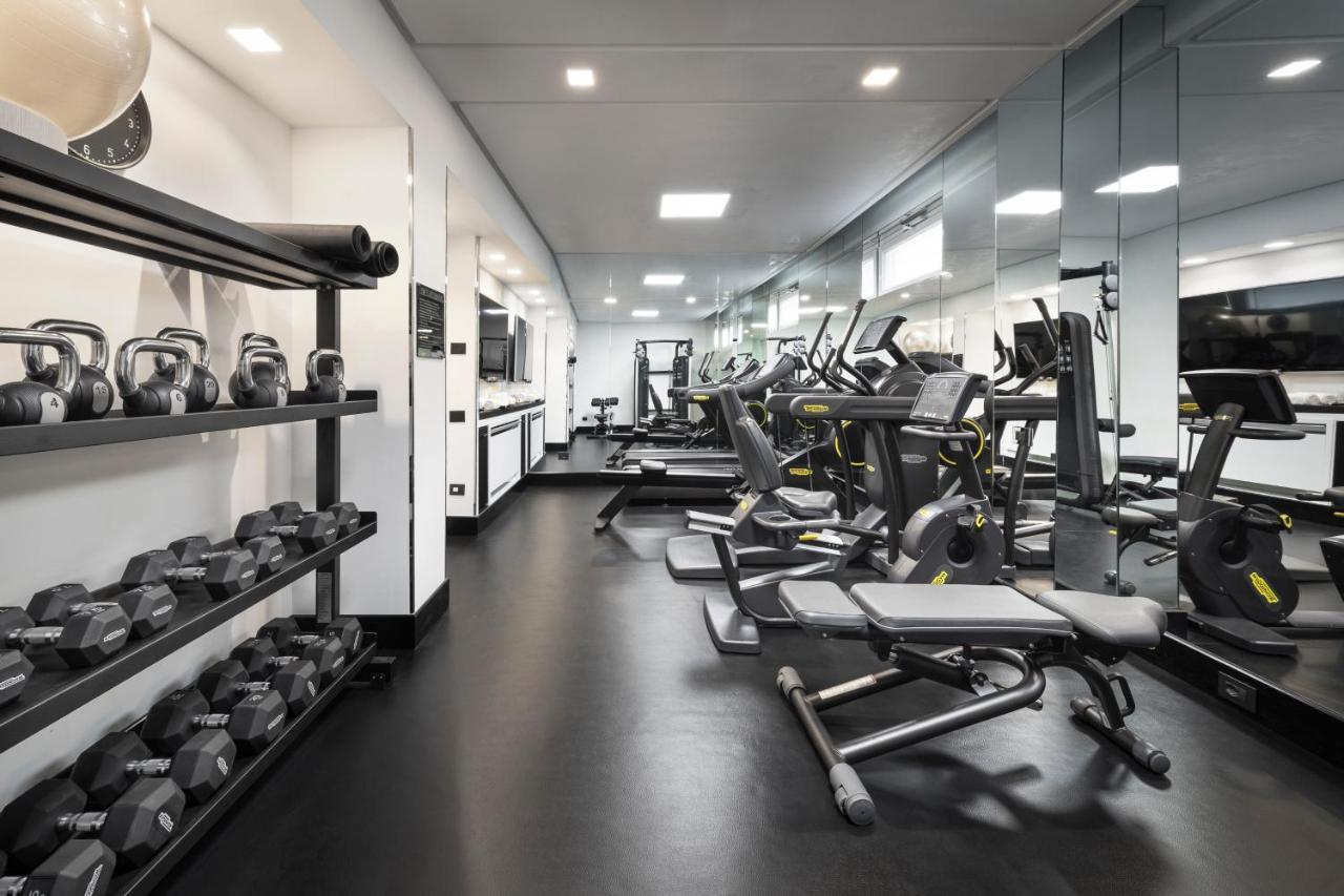 LHP Napoli Palace&SPA Esterno foto The gym at the 2012 London Olympics