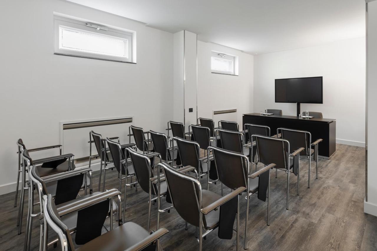 LHP Napoli Palace&SPA Esterno foto The lecture room