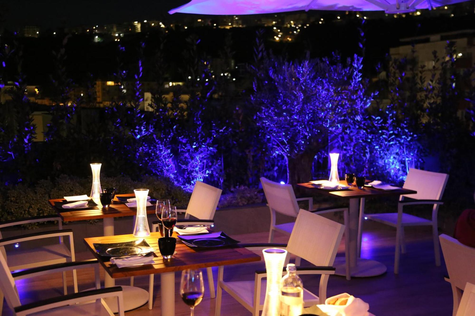 LHP Napoli Palace&SPA Esterno foto Sky Bar
